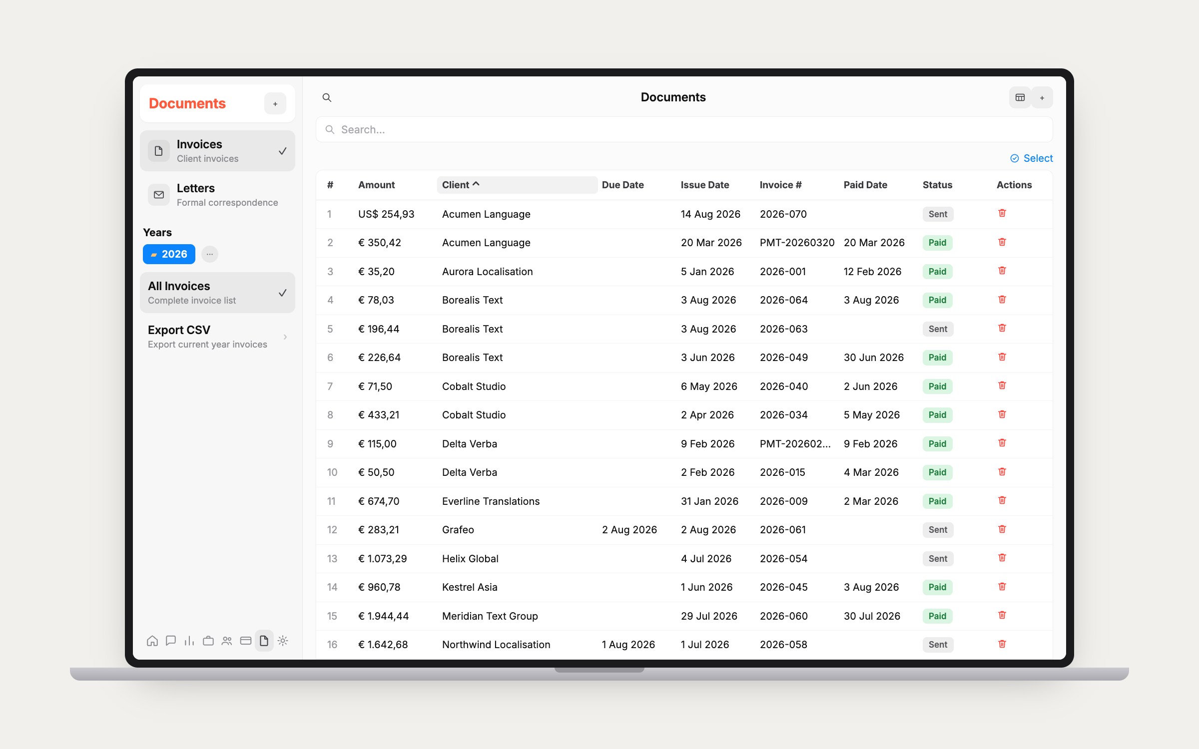 Admin invoice list with amounts, clients, dates and payment status